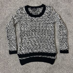 Almost Famous Sweater Womens XS Black White Textured Boucle Knit Pullover Chunky